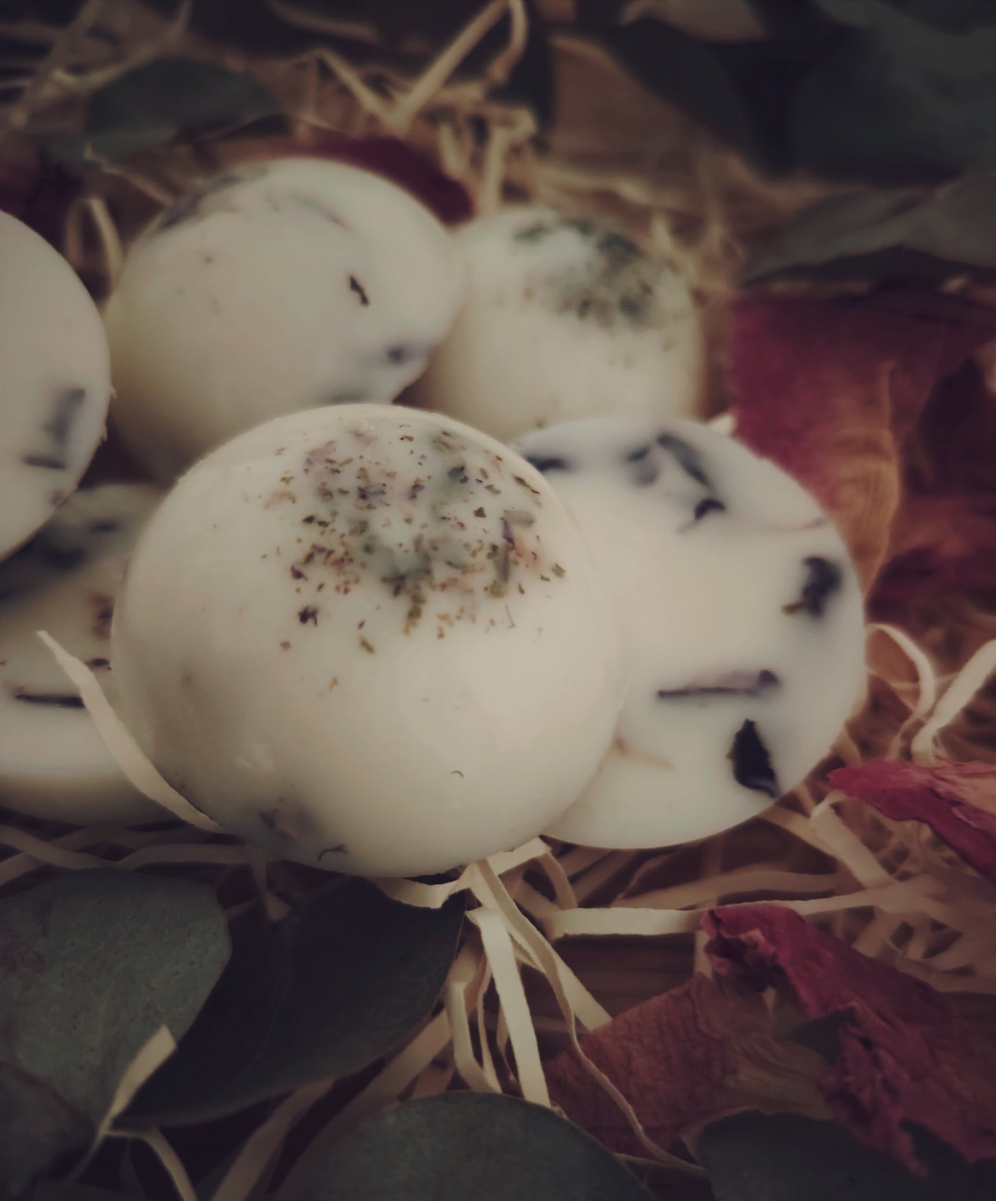 x6 Large Vanilla and Blue Mallow petals, Botanical Wax Melts