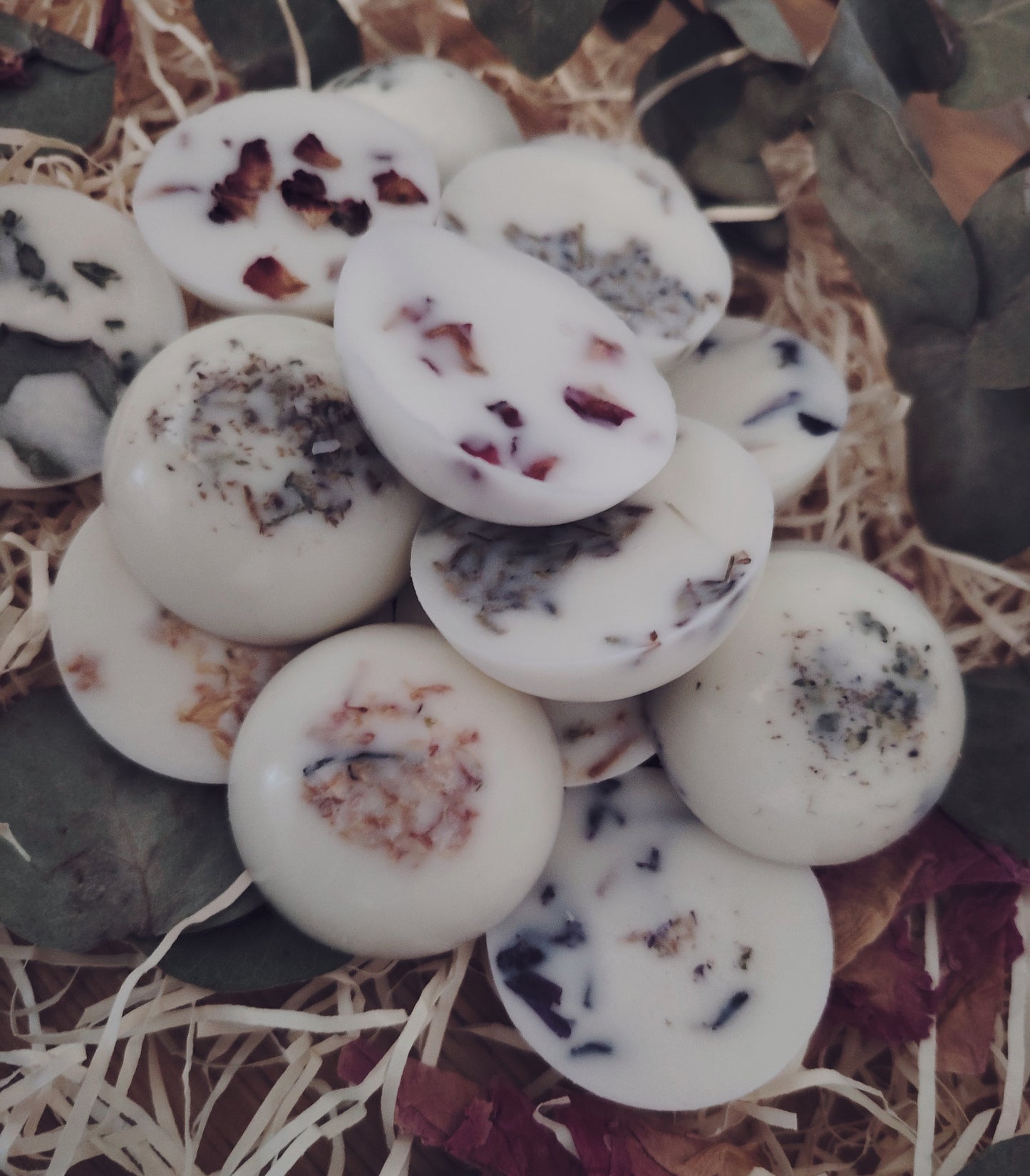Create x8 of your own Natural Botanical Wax Melts