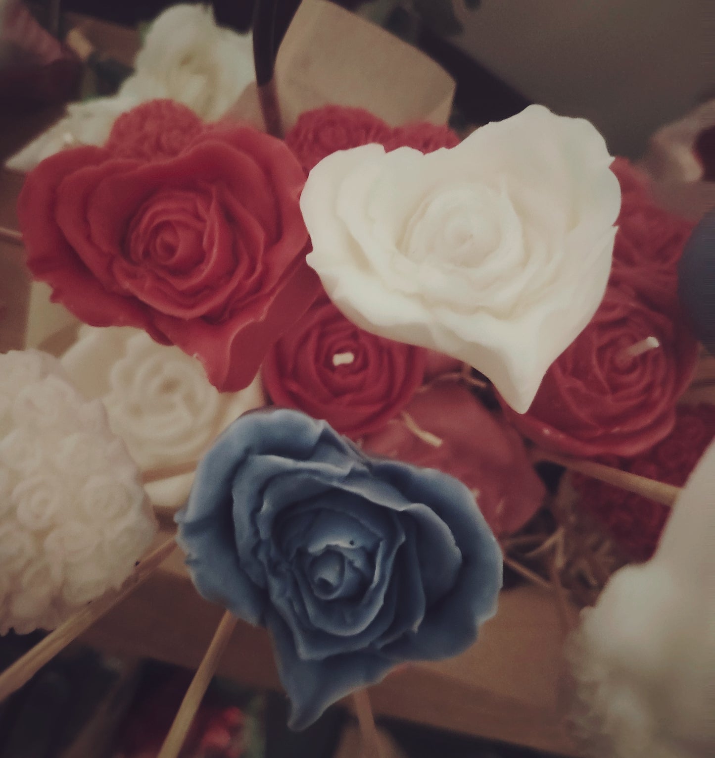 x12 Roses, Candles and Wax Melts Bouquet