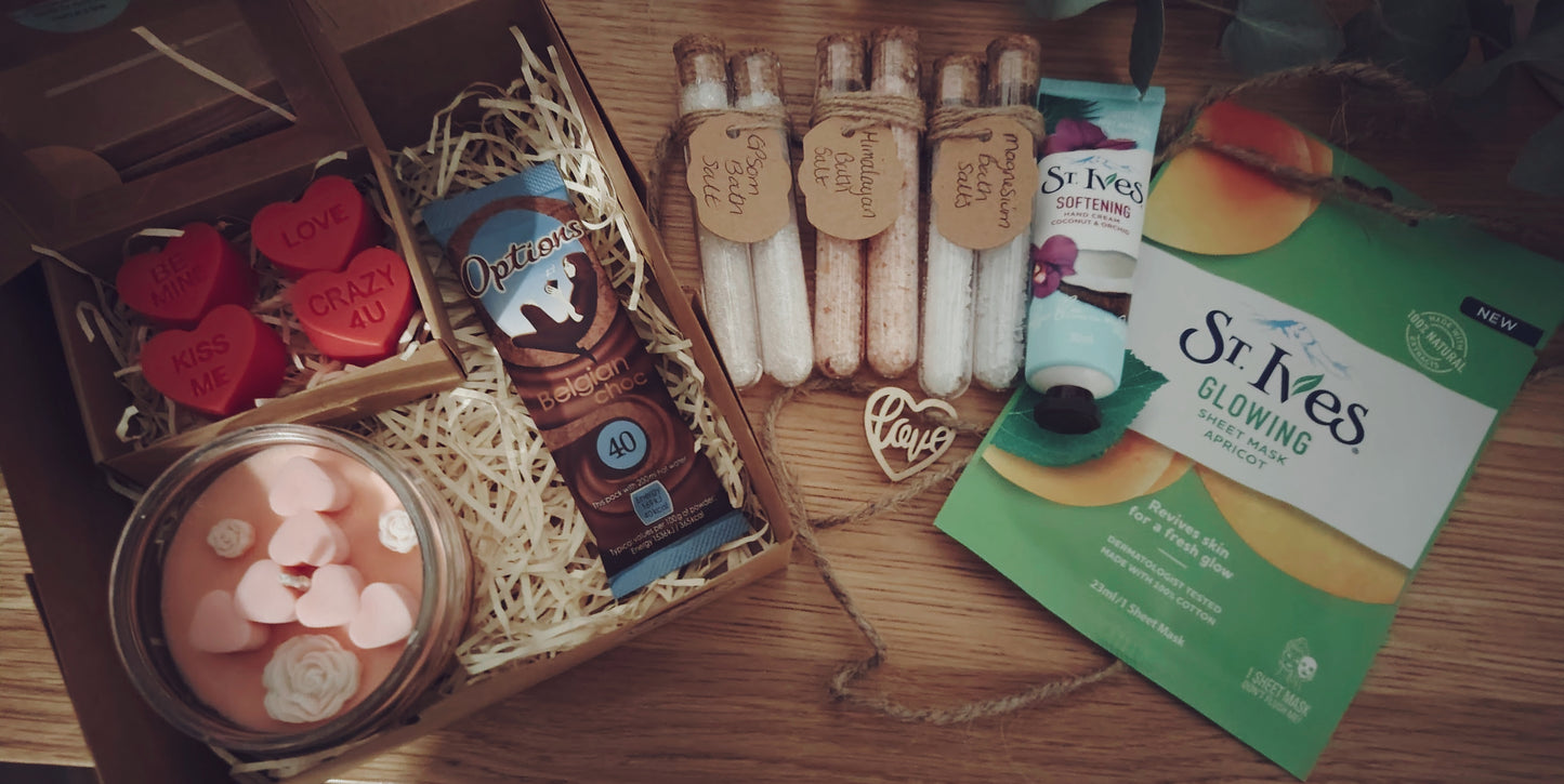 Relaxing Candle and Wax Melt Gift Set