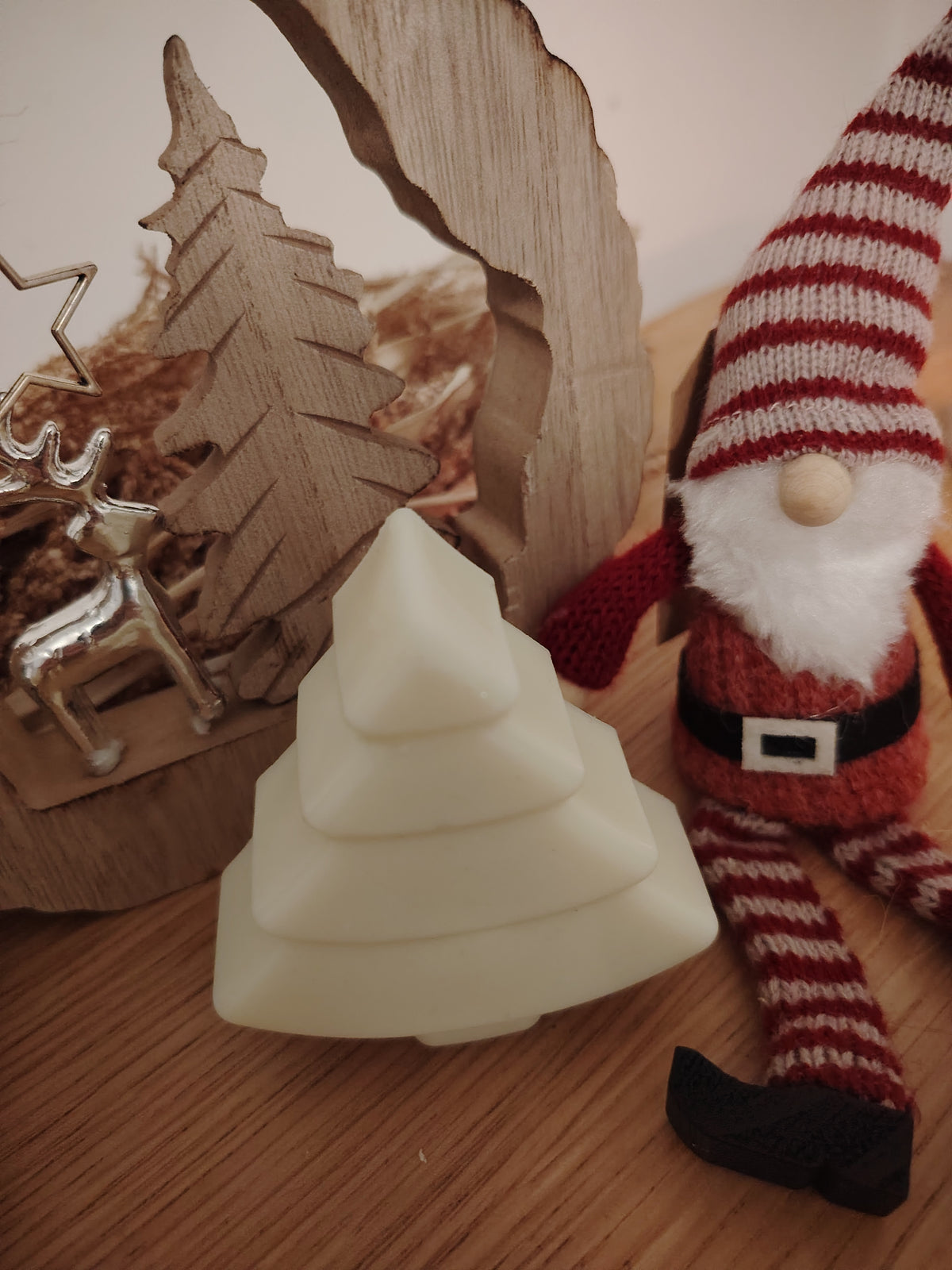 Single Medium Scented Smooth Christmas Tree Candle