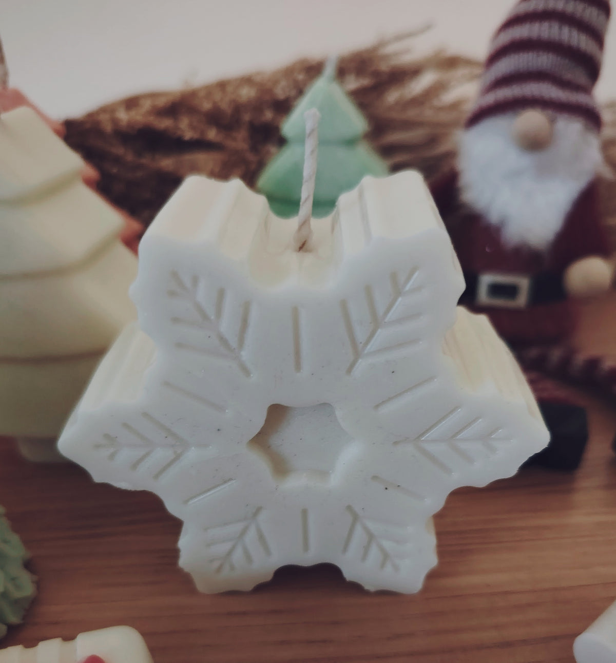 Single Large Scented Christmas Snowflake Candle