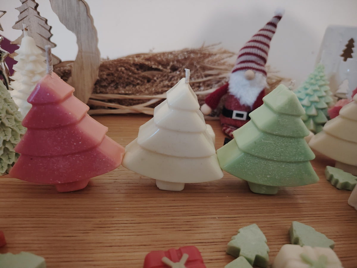 Single Medium Scented Smooth Christmas Tree Candle
