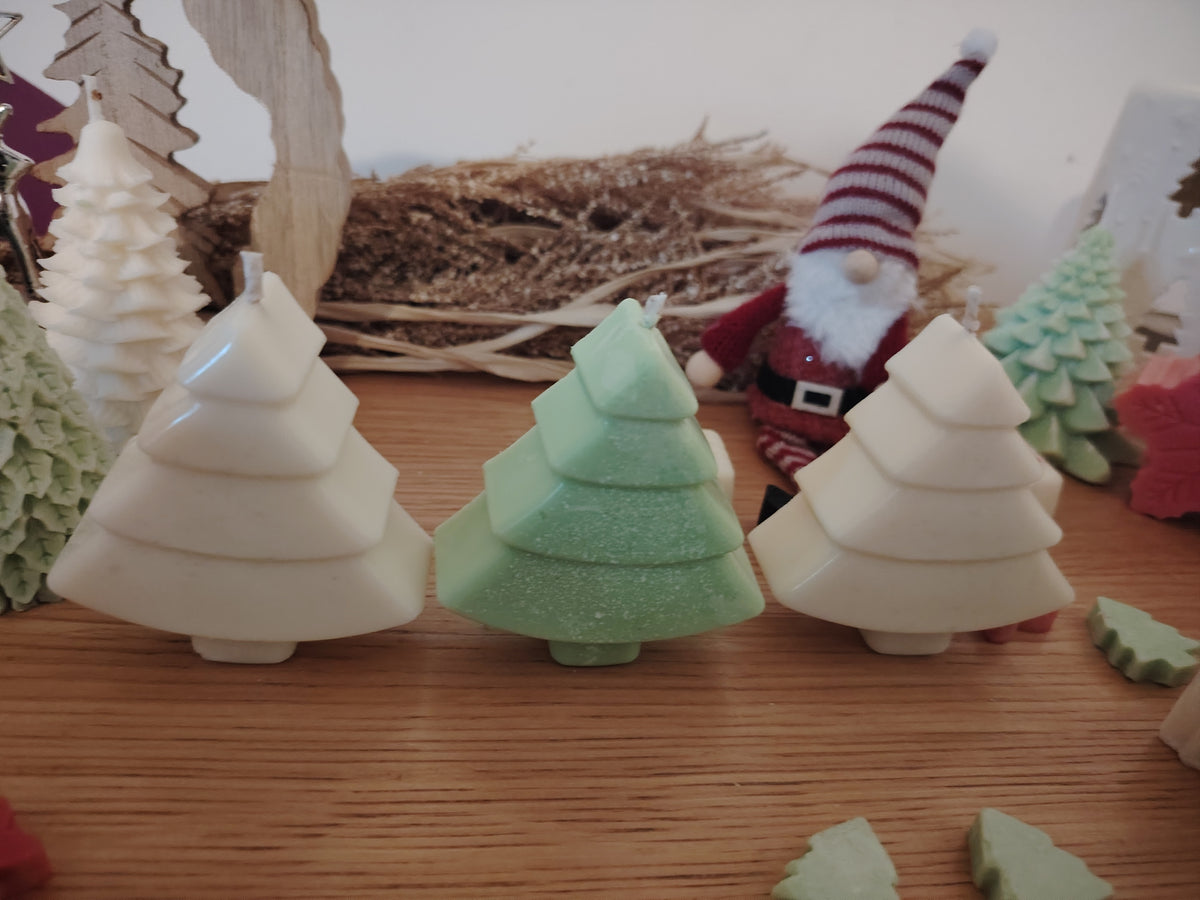 Single Medium Scented Smooth Christmas Tree Candle